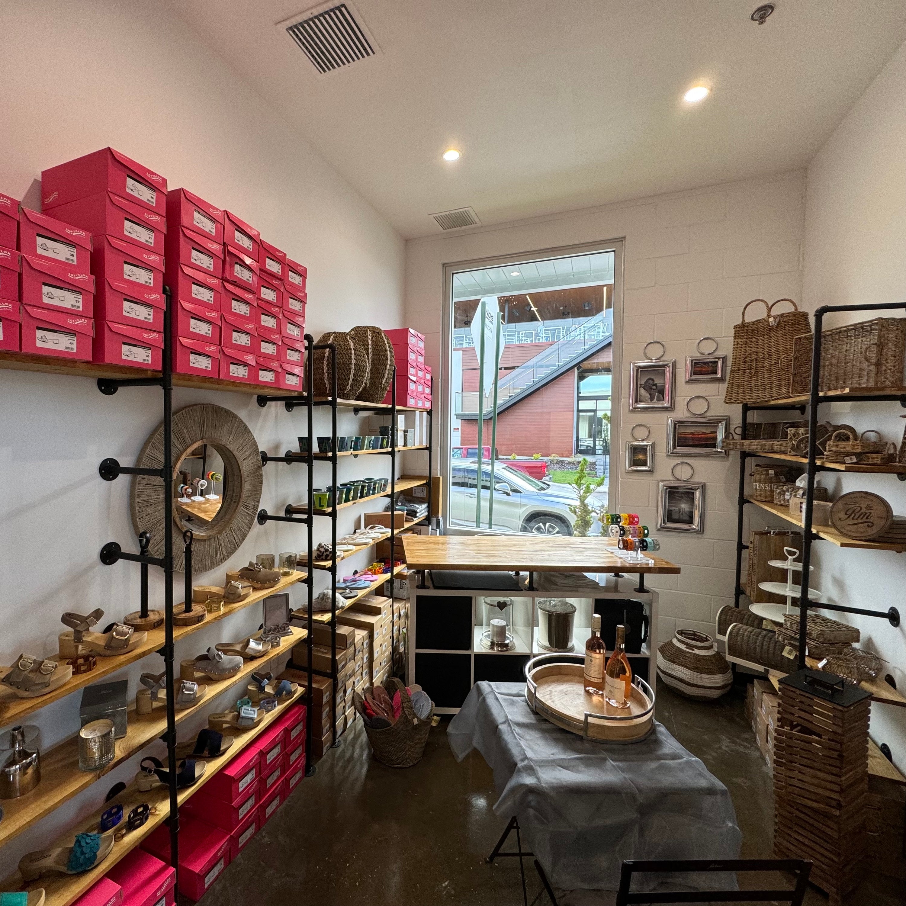 Discover Unique Love Brands' New Concept Store in Jacksonville Beach!