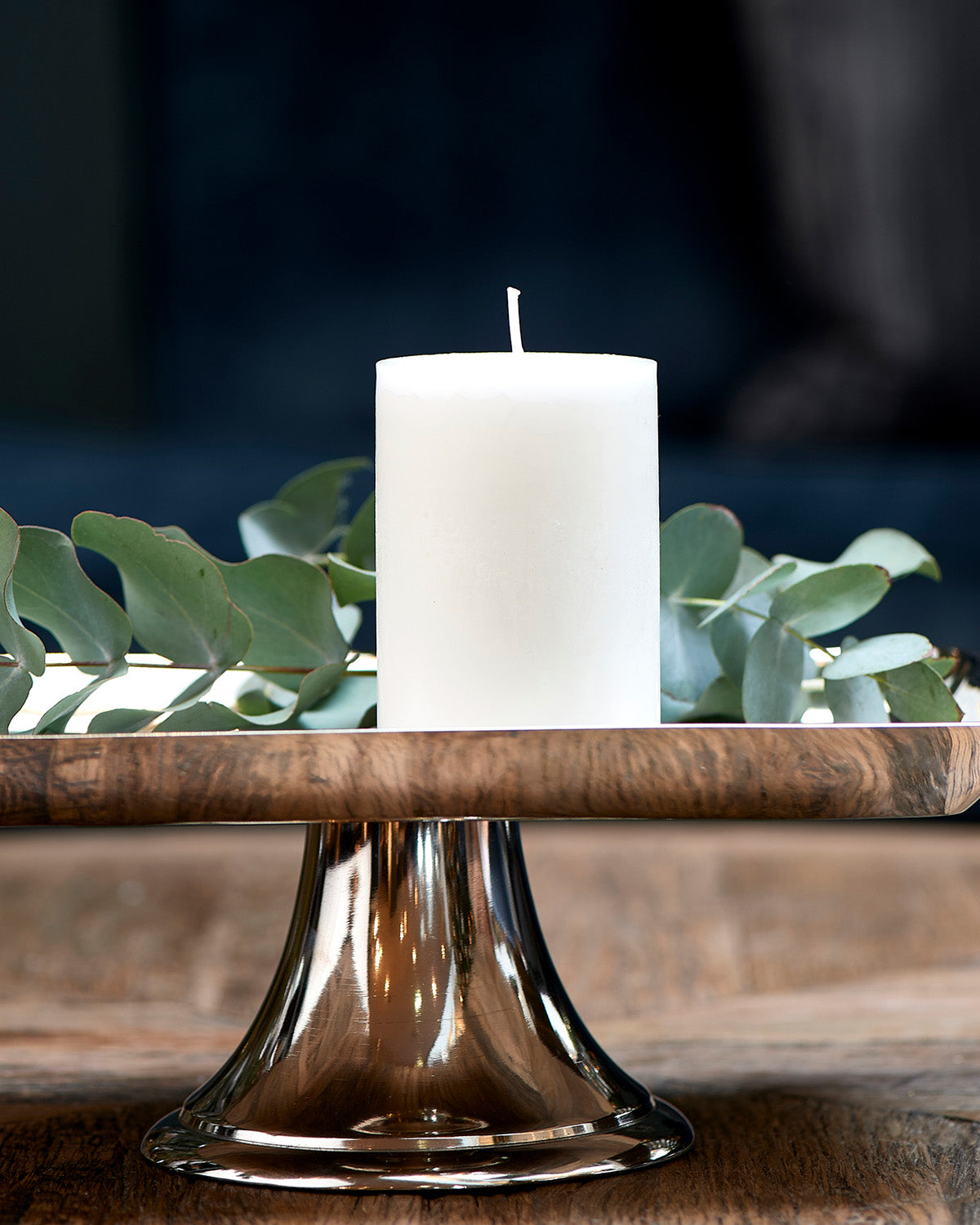 CANDLE OFF-WHITE on a glossy stand by Riviera Maison