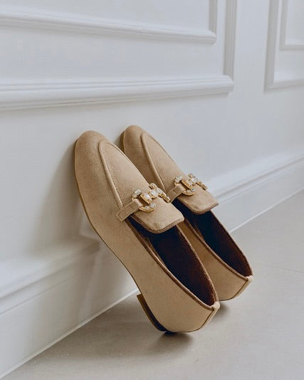 Luxury Velvet Loafers – Champagne